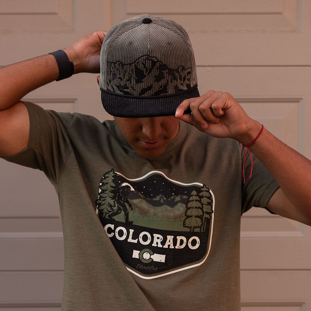 Bigfoot Silhouette T-Shirt - Heather Military Green