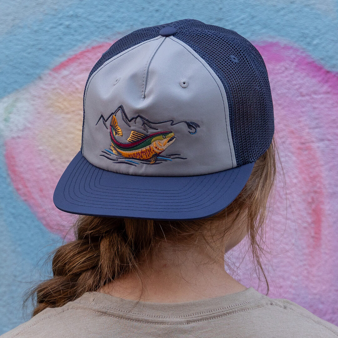 Mountain Cast Flatbill Trucker Hat - Gray/Navy