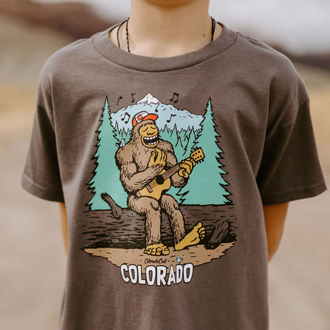 Jammin' Bigfoot T-Shirt - Youth Unisex - Smoke Grey